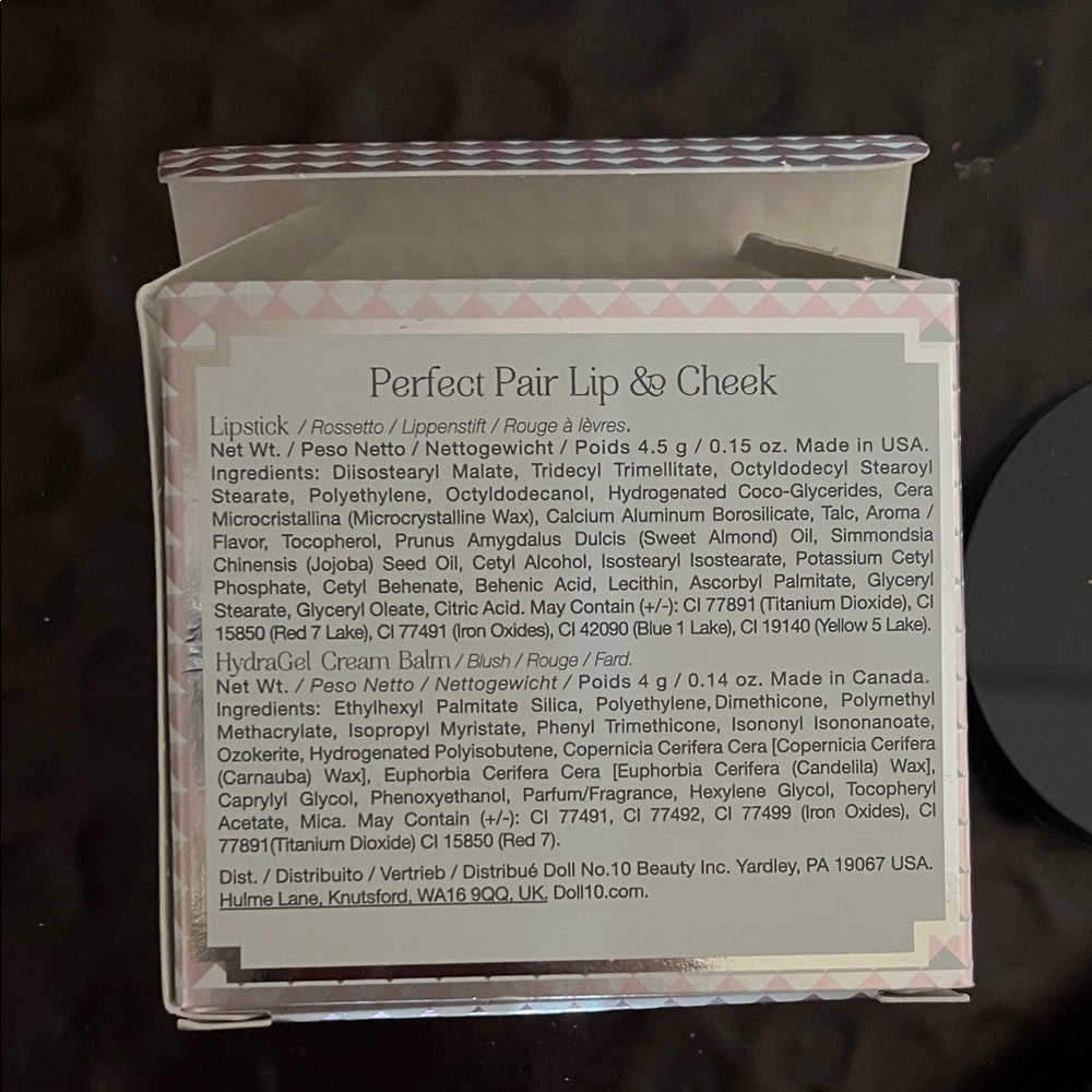 Pink Makeup Compact - Picture 3 of 5
